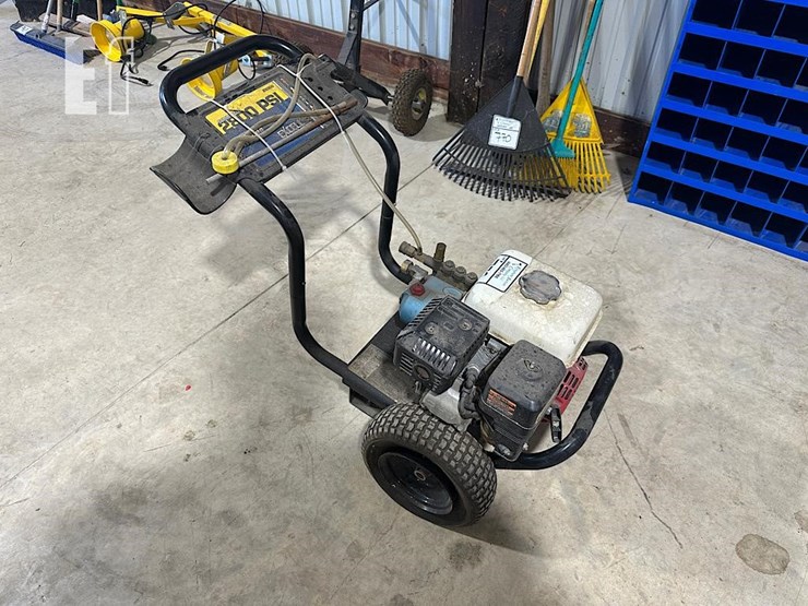 unknown-2800psi-pressure-washer-image-2