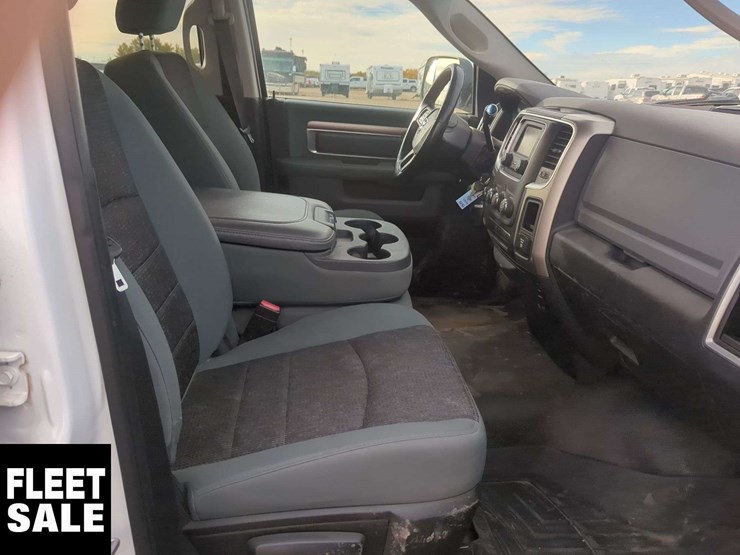 2013-ram-1500-slt-image-19