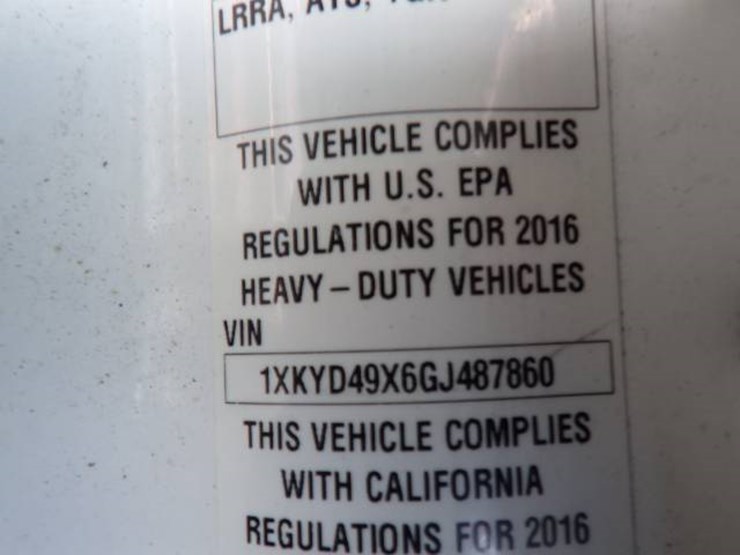 2016-kenworth-t680-image-13