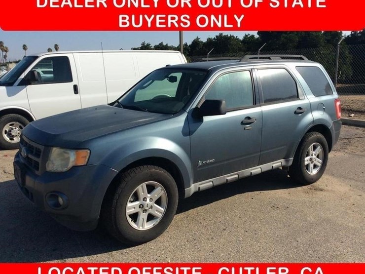 2011-ford-escape-image-1