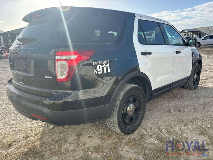 2015-ford-explorer-image-3