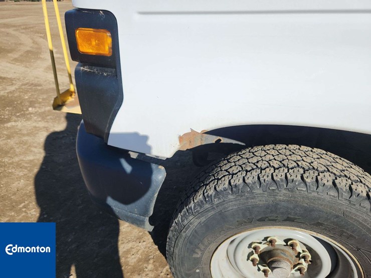 2012-ford-cargo-image-34