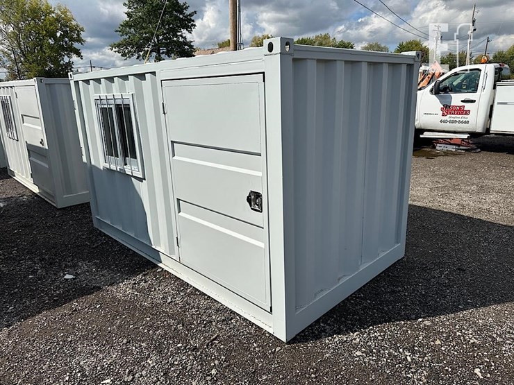 hurricane-5'x10'x5.5'-shipping-container-image-4