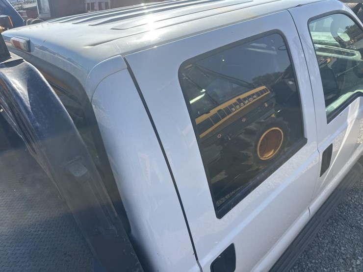 2004-ford-f350-image-15