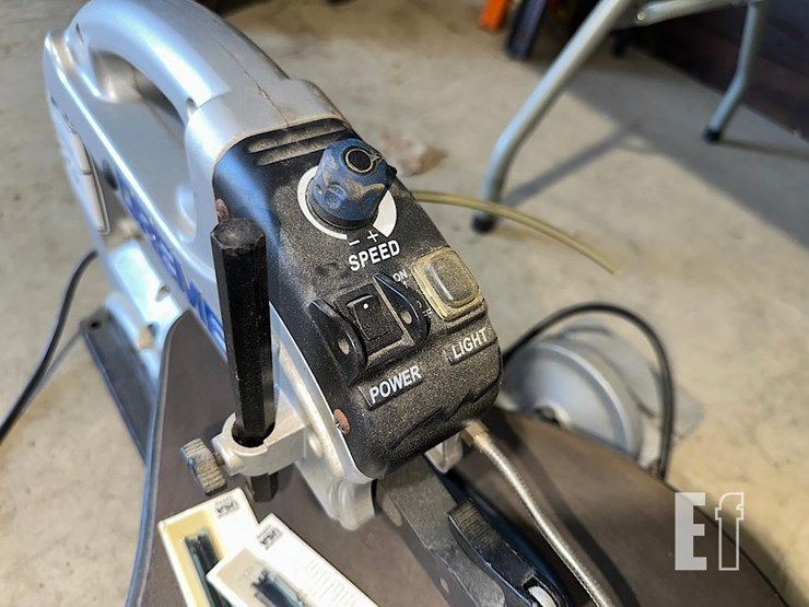 dremel-1800-scroll-saw-image-3