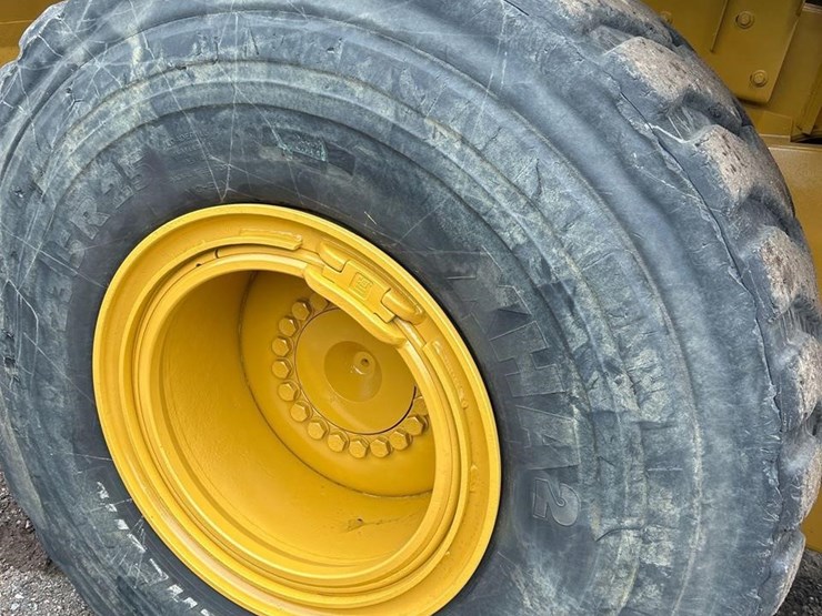2017-deere-624kii-image-24