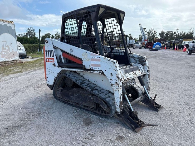 2012-bobcat-t110-image-2