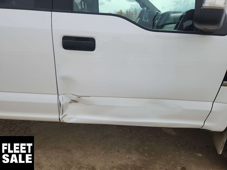 2021-ford-f350-image-40