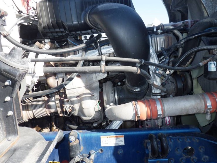 2020-western-star-5700xe-image-15