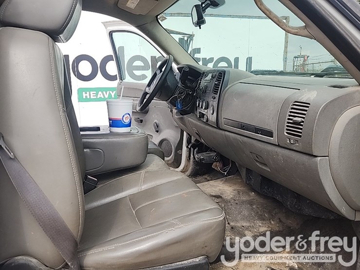 2007-chevrolet-3500hd-image-26