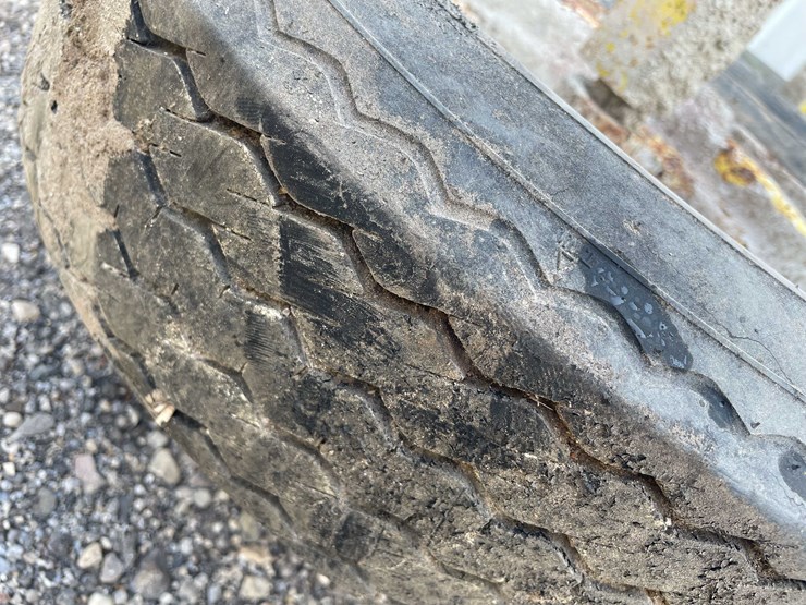 #1931-•-(2)-tires-image-8