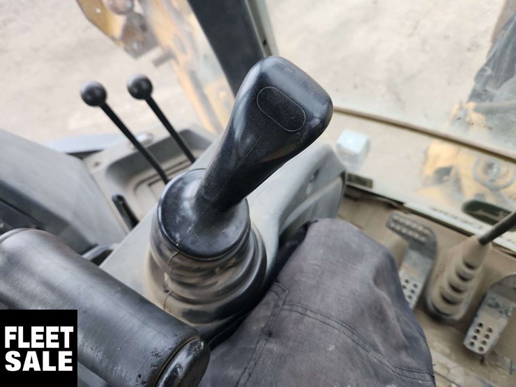 2014-deere-410k-image-52