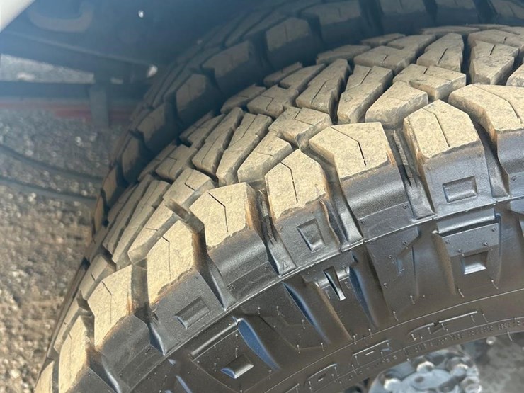 2019-ford-f350-xl-image-12