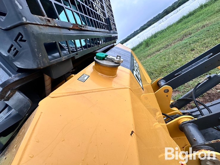 2017-deere-700k-xlt-image-14
