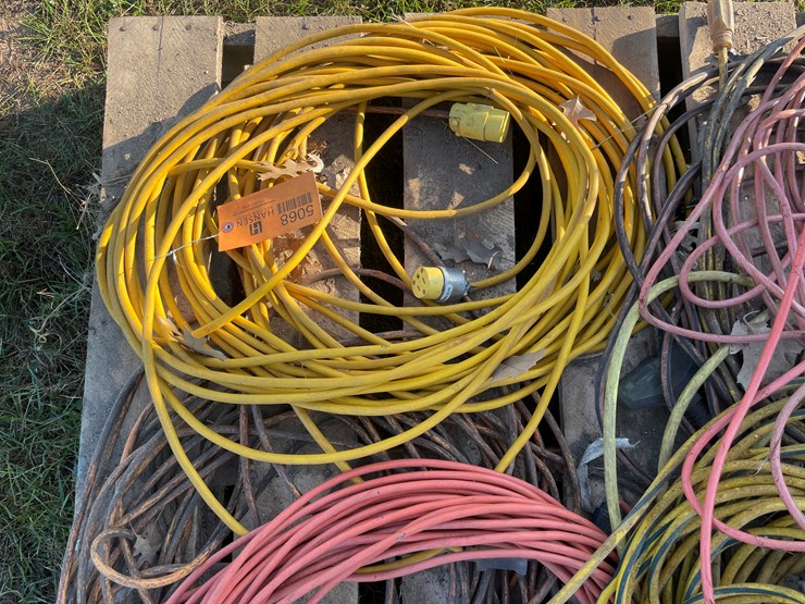 #5068-•-pallet-of-extension-cords-image-6