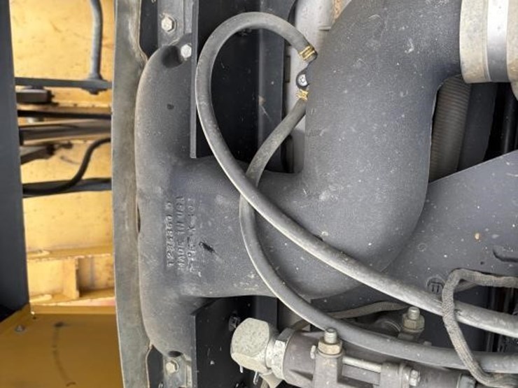2012-deere-210lj-image-42