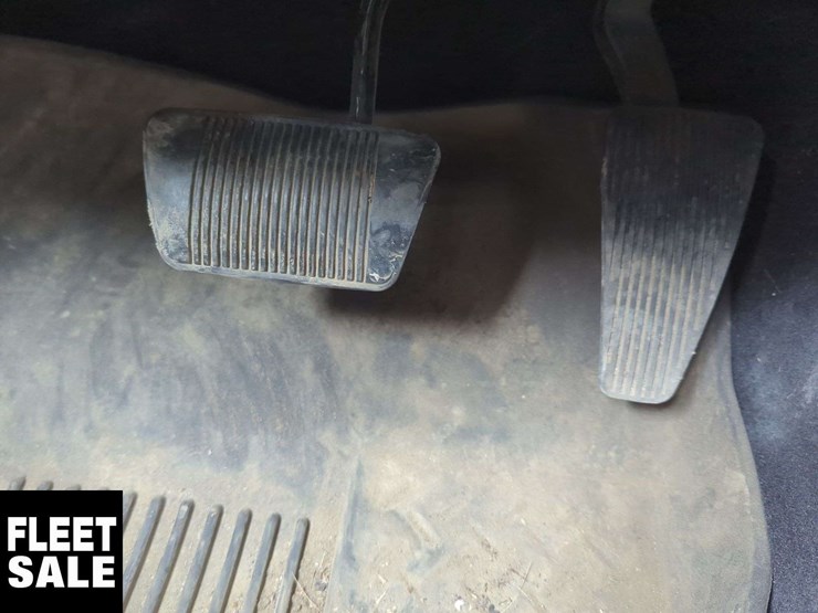 2012-ram-1500-slt-image-14