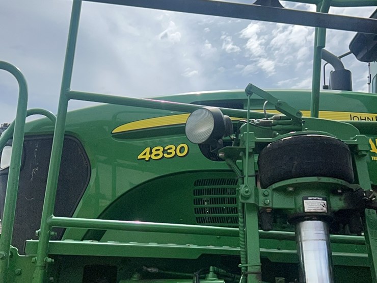 john-deere-4830-image-65