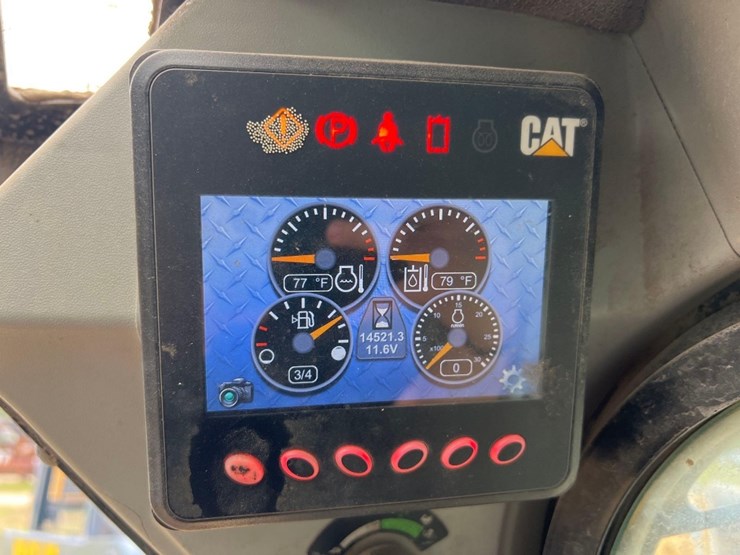 2017-caterpillar-246d-image-25