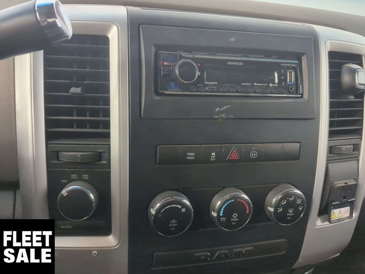 2012-ram-1500-slt-image-13