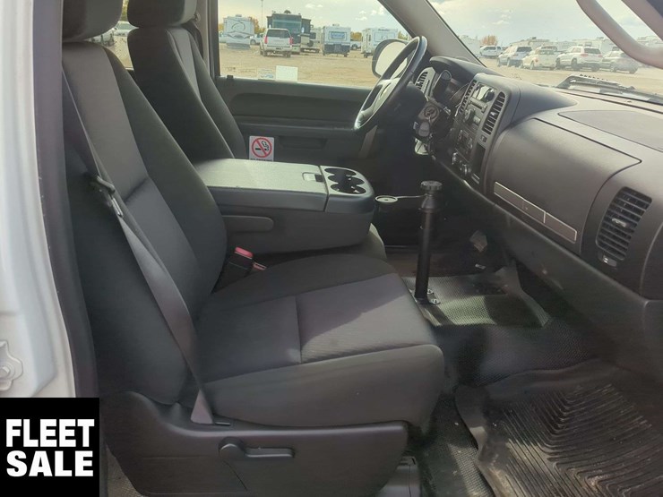 2013-chevrolet-silverado-1500-image-18
