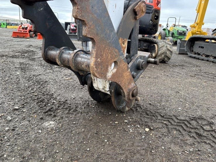 2019-bobcat-e32i-image-11