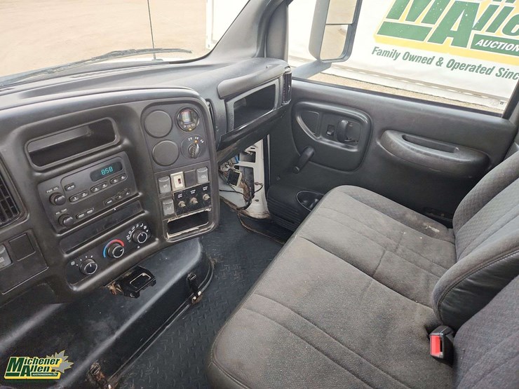 2005-gmc-topkick-c5500-image-13
