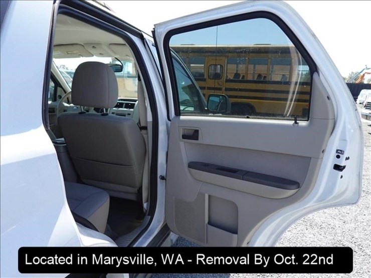 2012-ford-escape-image-23