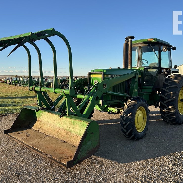 1982 JOHN DEERE 4440