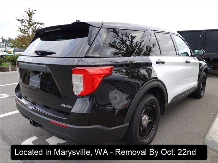 2020-ford-explorer-image-11