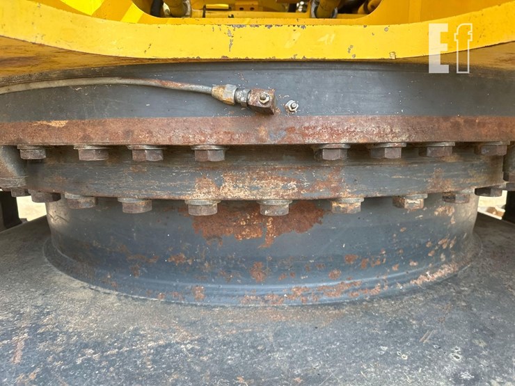2020-komatsu-pc360-lc-11-image-15