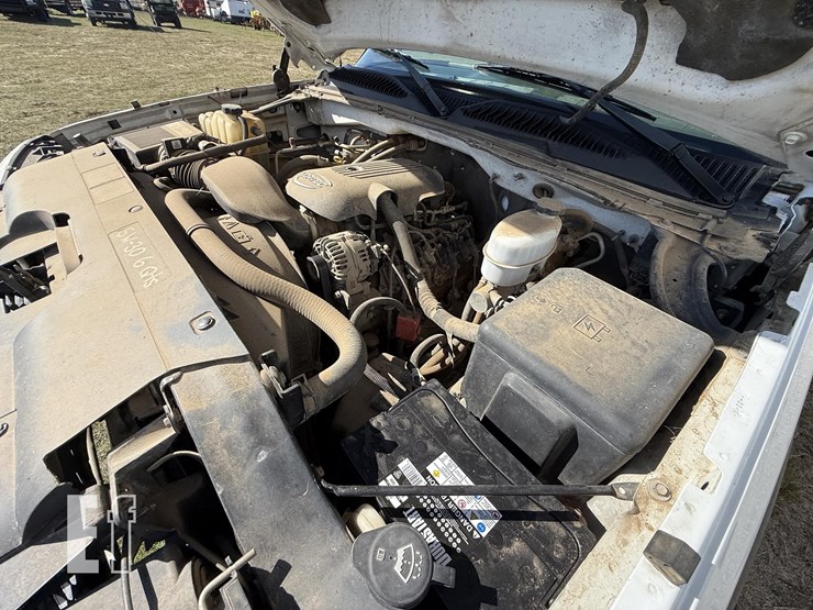 2006-chevrolet-2500hd-image-16