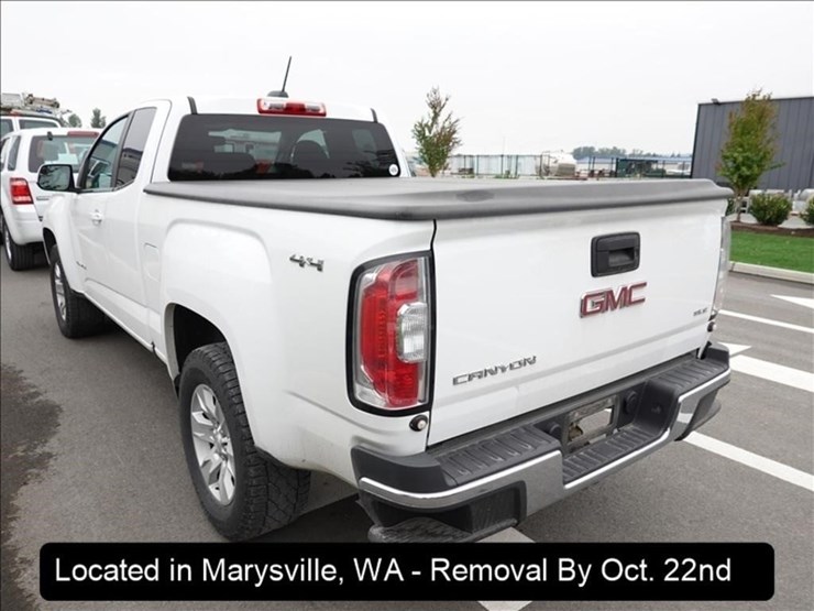 2016-gmc-canyon-image-11