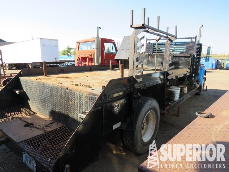 international-4900-image-4