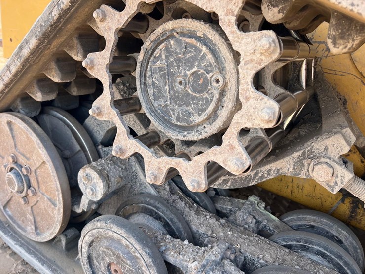 2016-caterpillar-277d-image-13