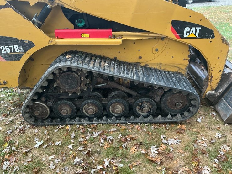 2010-caterpillar-257b-image-27
