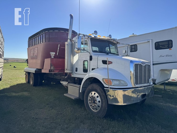 2005-peterbilt-335-image-1