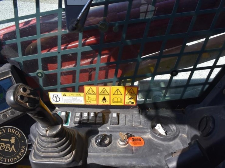 2020-takeuchi-tl12r2-image-60