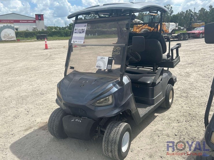md-electric-golf-cart-with-battery-charger-image-1