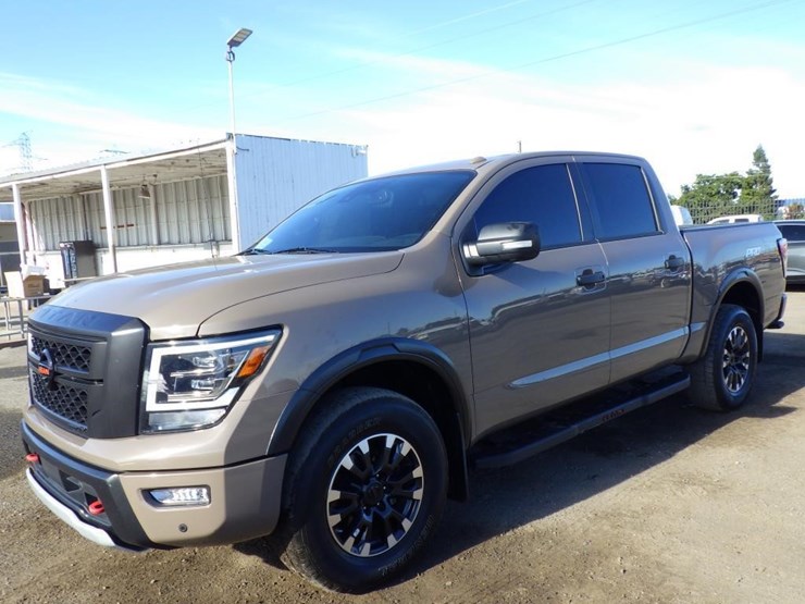 2021-nissan-titan-image-1