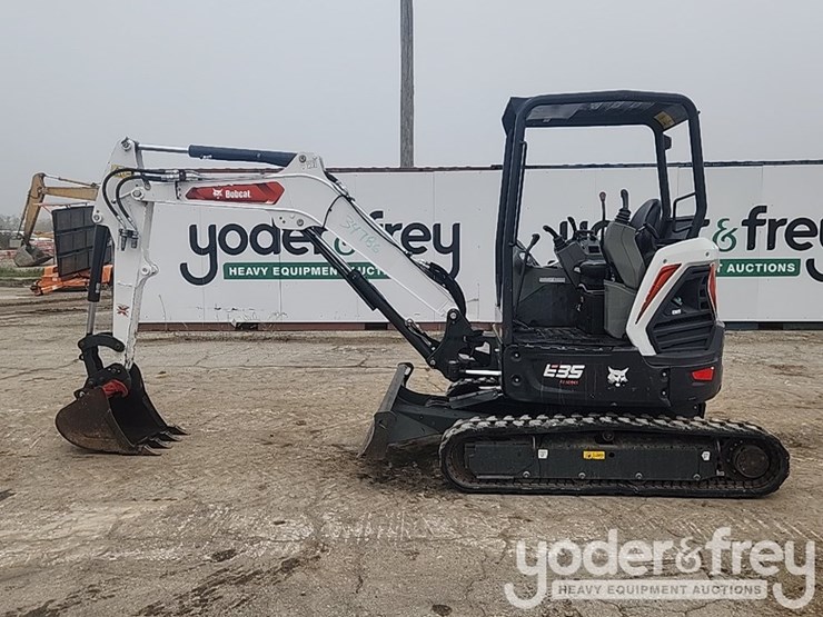 2022-bobcat-e35-image-2