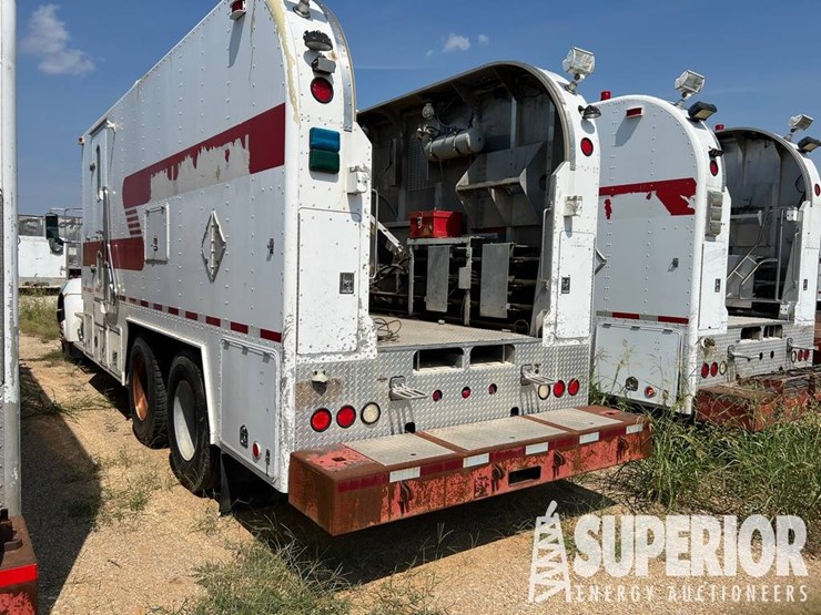 2012-kenworth-t370-image-2