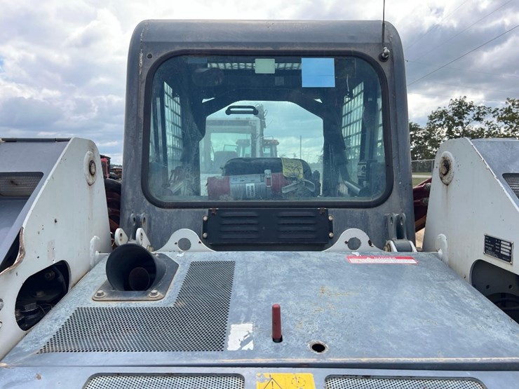 2019-takeuchi-tl8-image-22