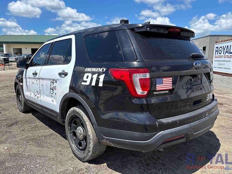 2019-ford-explorer-image-4