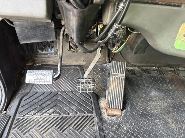 western-star-4964ex-image-44