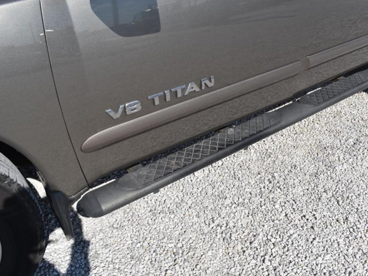 2006-nissan-titan-image-13