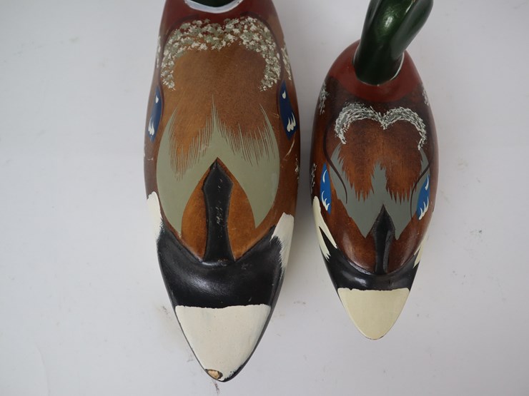 #71-•-#4252-•-(2)-hand-painted-wood-mallard-duck-decoys-image-4