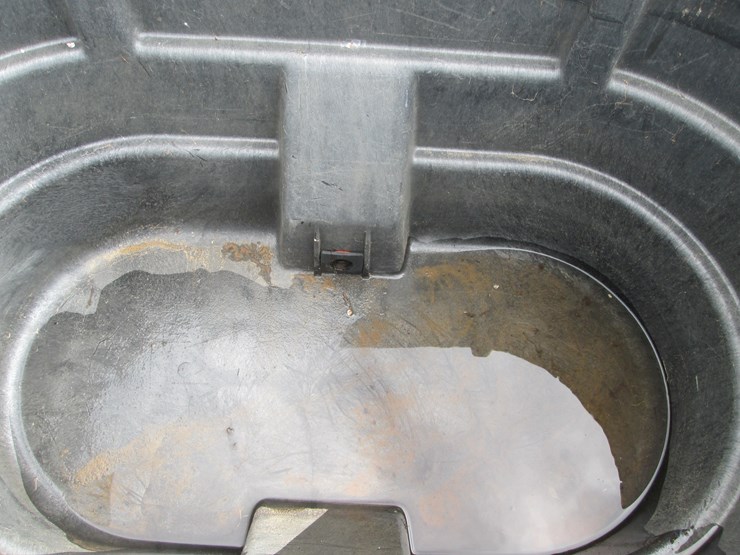 #5063-•-rubbermaid-water-tank-image-4