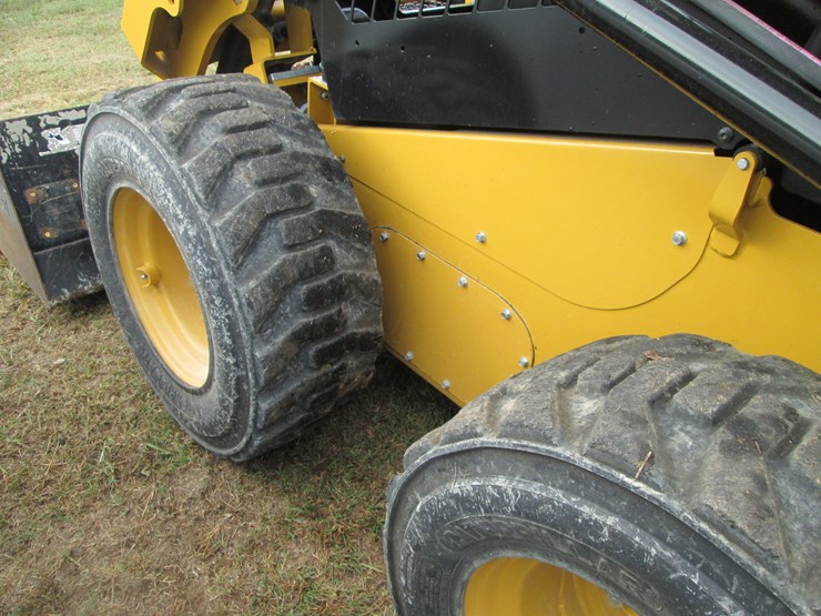 caterpillar-236d-image-6