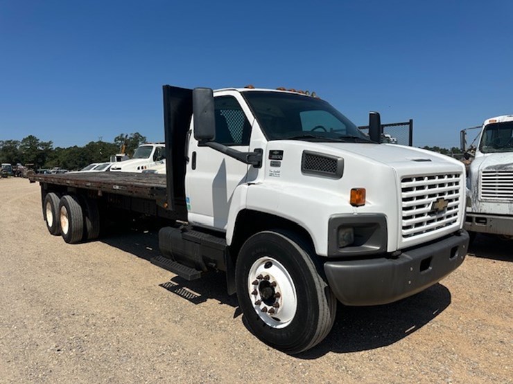 #102-•-2008-chevrolet-c8500-image-2